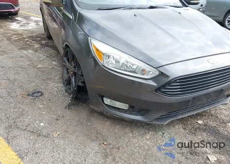 2016 Ford Focus Titanium из США, поврежденный, VIN 1FADP3N28GL239559